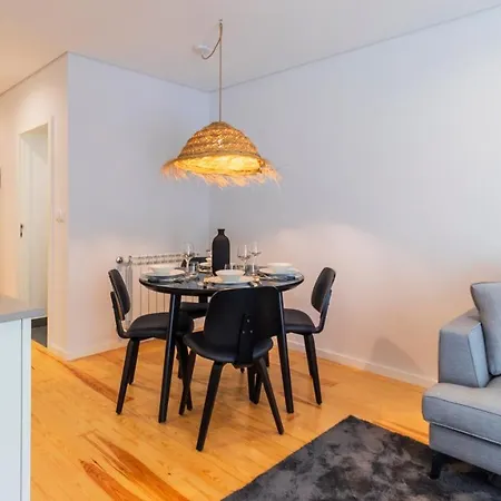 Premium 2br Flat Near Santa Catarina By Lovelystay